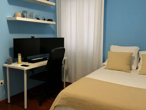 Habitación en calle Monte Carmelo, 12