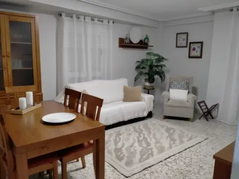 Habitación en Avinguda de la Llibertat, 58