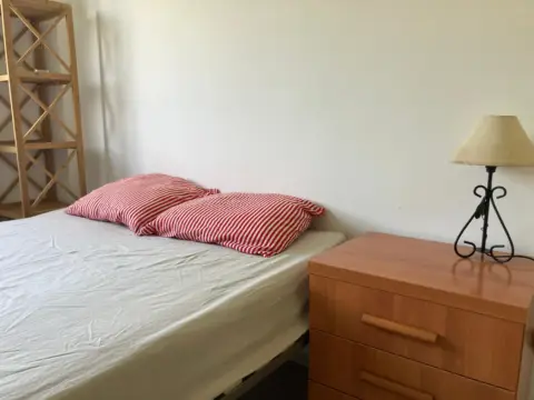 Habitación en Carrer de Mercè Amell, 5