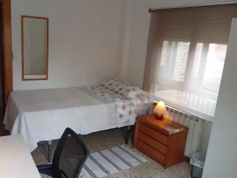 Habitación en Avenida de Ramón Menéndez Pidal, 7