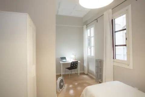 Habitación en Carrer de Carles Cervera, 12