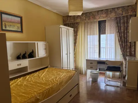 Habitación en calle de Padilla, 1