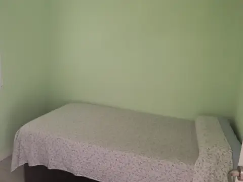 Habitación en calle de la Laguna, 123