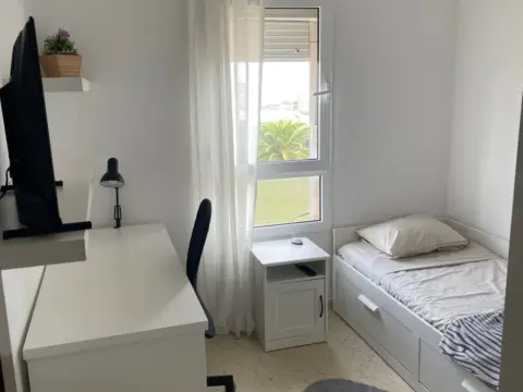 Habitación en calle del Lomo la Plana, 12