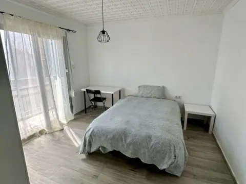 Habitación en calle del Maestro Caballero, 57