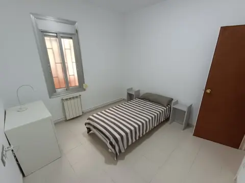 Habitación en Carrer d'Horta, 157