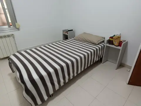 Habitación en Carrer d'Horta, 157