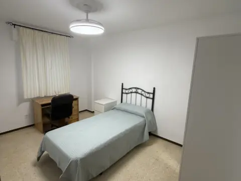 Habitación en Avenida de la Paz, 97
