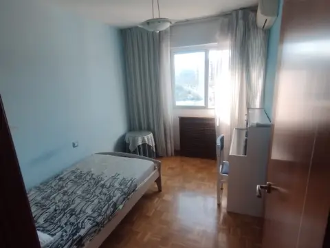Habitación en Glorieta del Mar de Cristal, 1