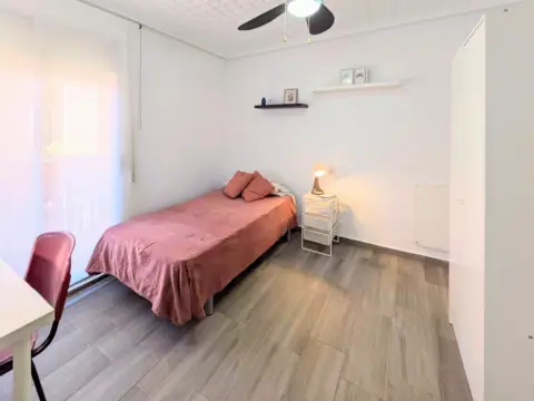 Habitación en Carrer Bailén, 39