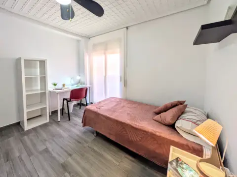 Habitación en Carrer Bailén, 39