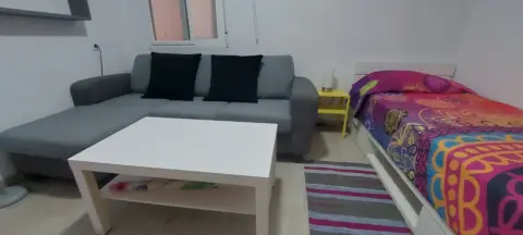 Habitación en calle del Teniente Llorca, 44
