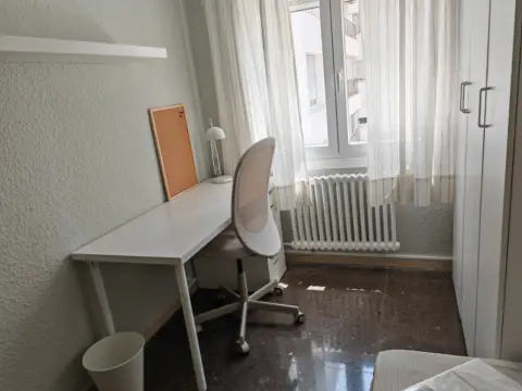 Habitación en calle de Fray Luis Amigo, 4
