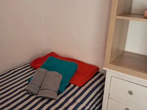 Habitación en calle de Ariza, 96