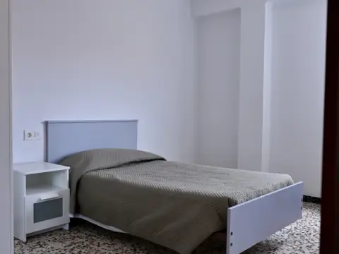 Habitación en calle Montalbán, 1