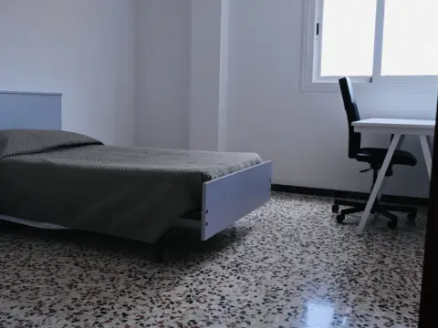 Habitación en calle Montalbán, 1