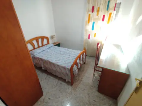 Habitación en calle de la República de Ecuador, 8