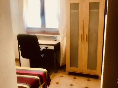 Habitación en Avenida del General Perón, 13