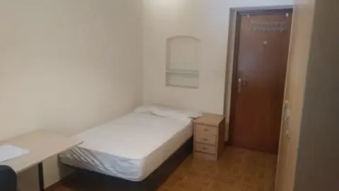 Habitación en calle de la Esperanza, 42