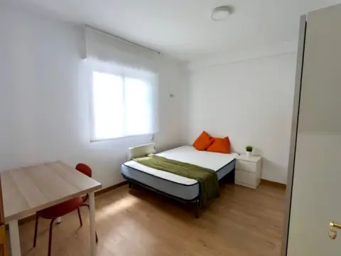 Habitación en calle Río Jarama, 9