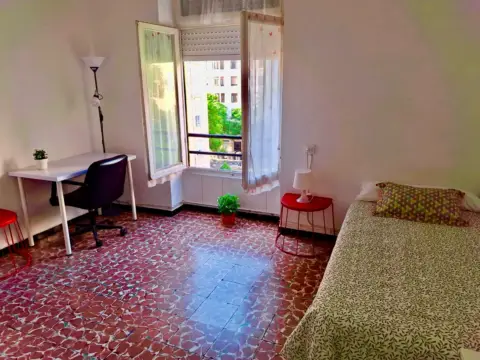 Habitación en Carrer de Maties Perelló, 60