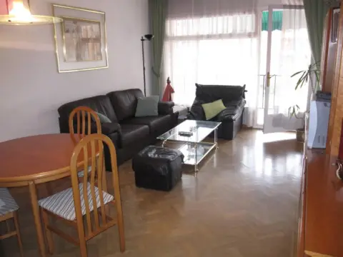 Habitación en Carrer de Josep Tarradellas, 49