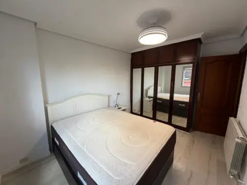 Habitación en calle de la Libertad, 50