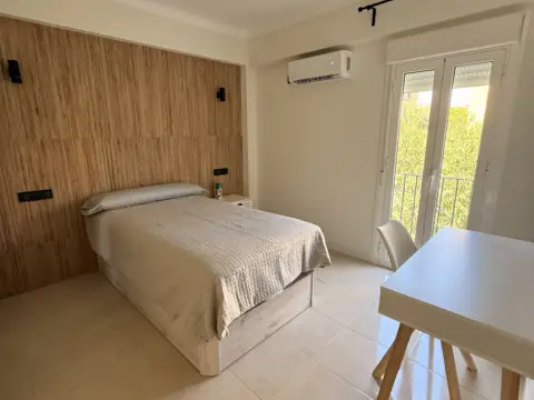 Habitación en Plaza Alegre, 1