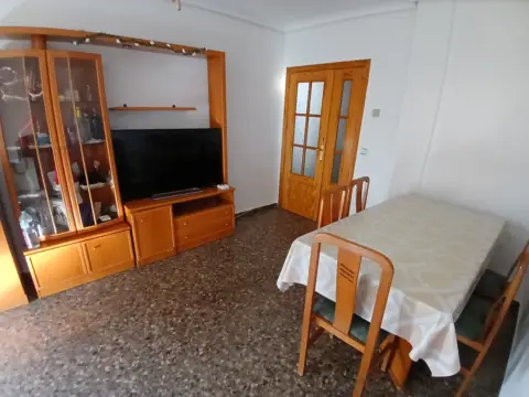 Habitación en calle de la Roda, 19