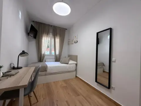 Habitación en calle Sánchez Morate, 13