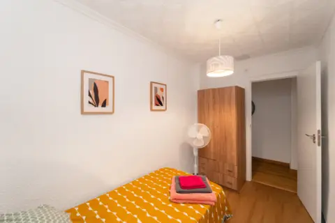 Habitación en Pasaje de Campoamor, 1