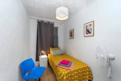 Habitación en Pasaje de Campoamor, 1