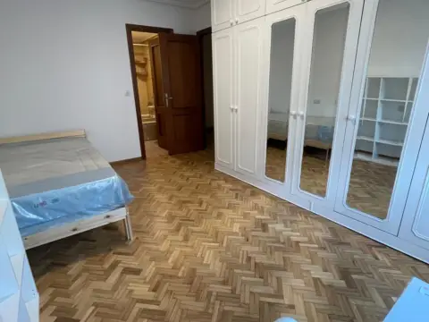 Habitación en calle de Valle-Inclán, 45