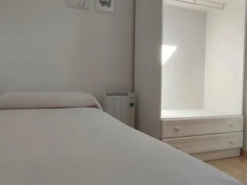 Habitación en Carrer d'Eduard Toda, 41