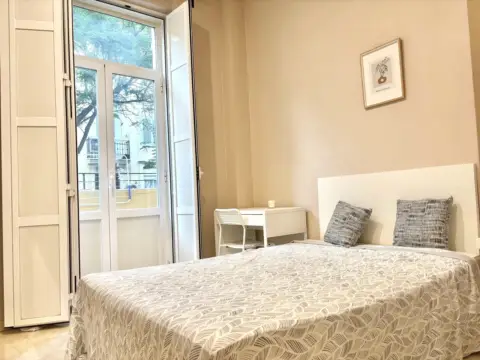 Habitación en calle del Conde de Altea, 32