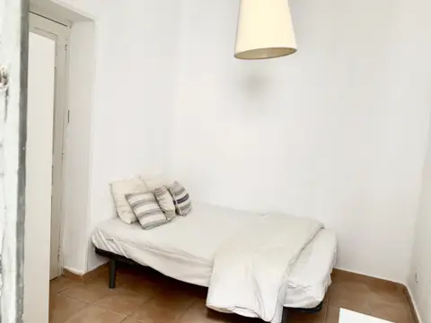 Habitación en calle de San Mateo, 26