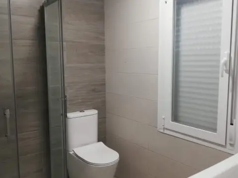 Habitación en calle de la Corona de Aragón, 12