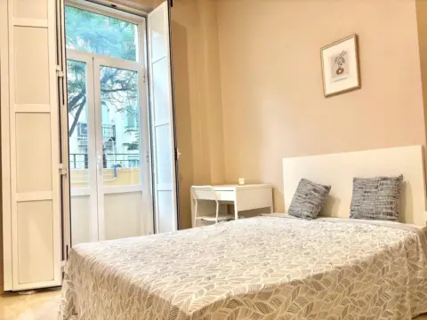 Habitación en calle del Conde de Altea, 32