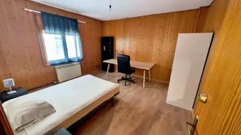 Habitación en calle de Ávila, 11