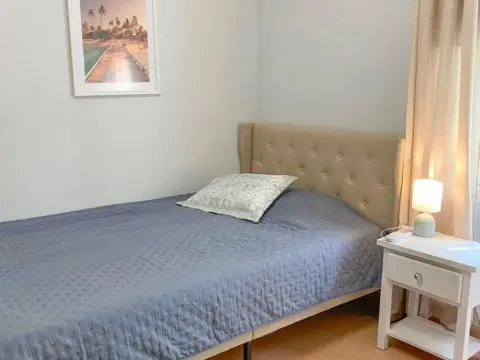 Habitación en calle del Economista Germán Bernácer, 9