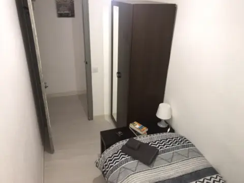 Habitación en Carrer de la Indústria, 200