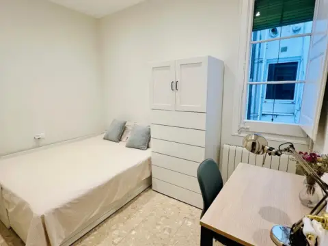 Habitación en Carrer de Mallorca, 152