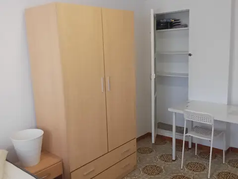 Habitación en Carrer del Doctor Fleming, 11
