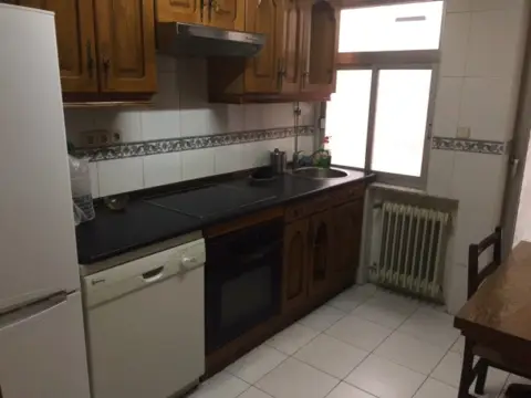Habitación en calle de Pollo Martín, 30