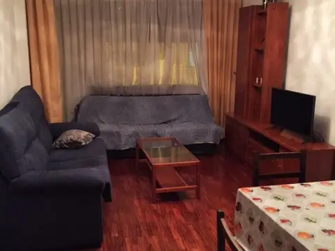Habitación en calle de Pollo Martín, 30
