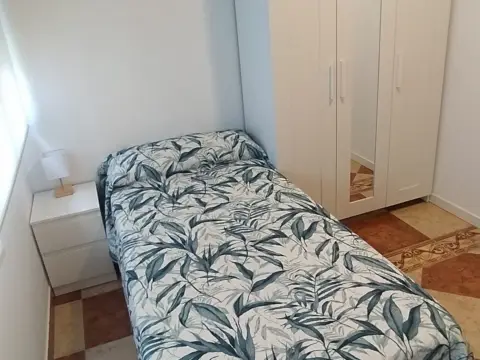Habitación en calle Maestro Turina, 5