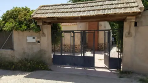 Chalet en calle de Polígono El Castillo