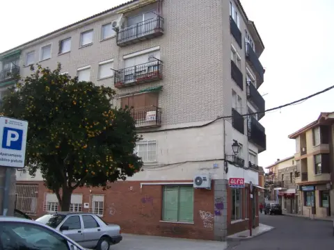 Flat in calle de Don Manuel Sánchez Saugar, nº 10
