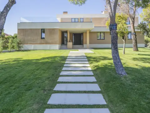 Chalet Independiente en venta en Ciudalcampo