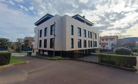 Piso en calle Larrabarrena Bidea,  1